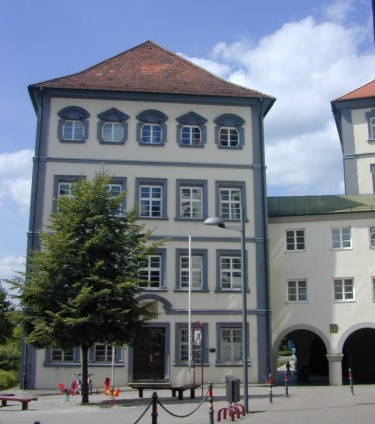 Das Bild zeigt das Gebäude Schmiedstrasse 1 des Landgerichts Ellwangen